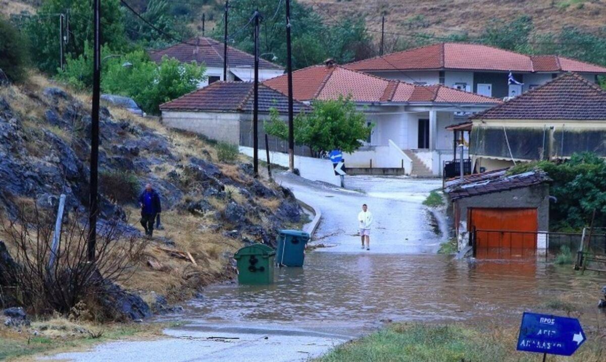 Δήμαρχος Μουζακίου: 12 άνθρωποι βρίσκονται εγκλωβισμένοι στο Ριζοβούνι